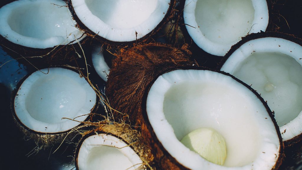Descubre los beneficios del aceite de coco para el pelo y la piel